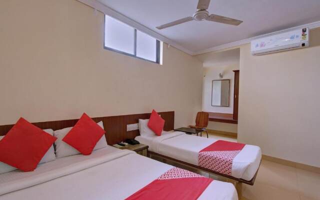 OYO 14695 Shrusti Comfort