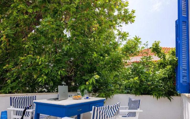 Platanos Cycladic House
