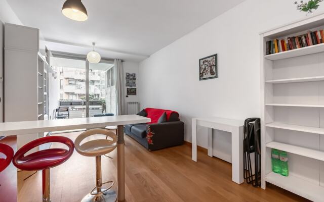 Portuense 107- Bright Flat