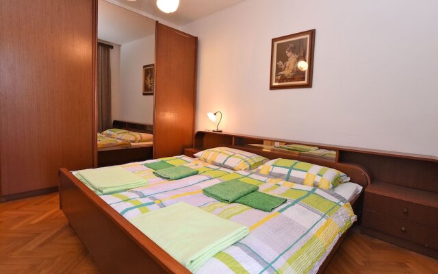 Apartment 74