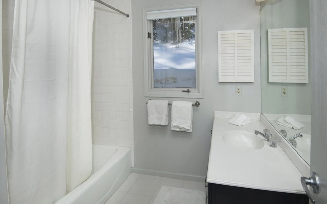 2338 Tahoe Drive