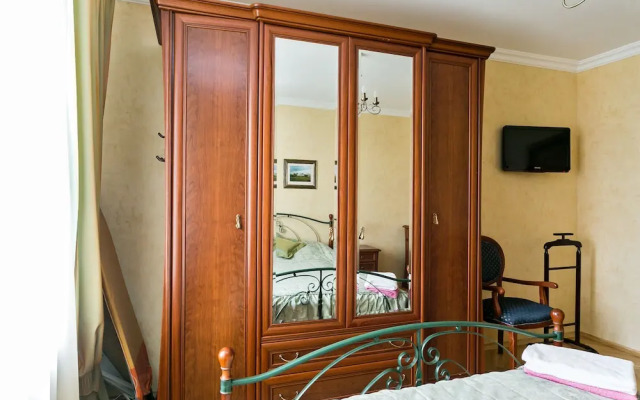 MaxRealty24 Marii Ulianovoy 12