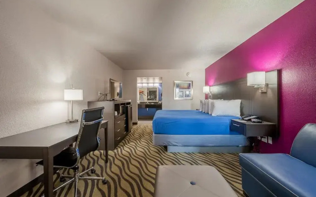 Stratford House Inns - Edmond