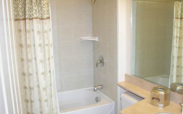 Fairway Villa Walk to Beach