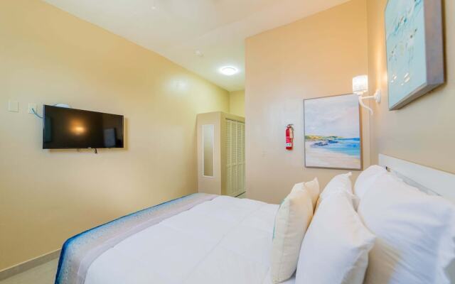 Le Bleu Bed and Breakfast