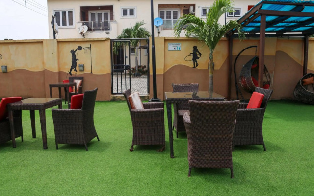 Bol Lodge And Apartment