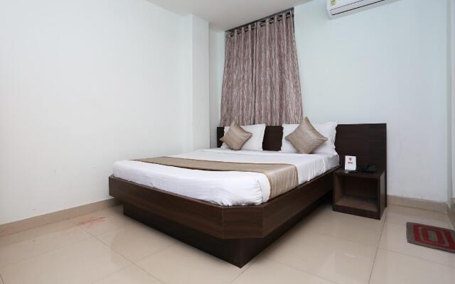 OYO 13265 Aashray Guest House