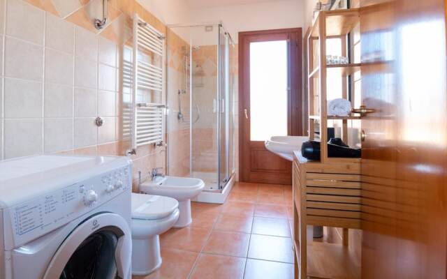 Su Pasiu in Cabras With 1 Bedrooms and 1 Bathrooms