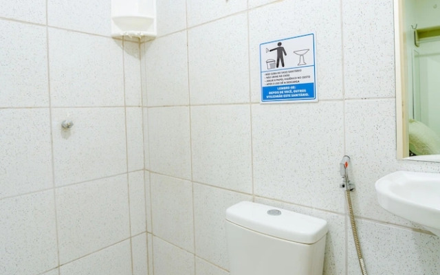 Flat com Wi-fi a Poucos Metros do Aeroporto