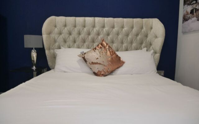 Milburn House  Luxury Apartments