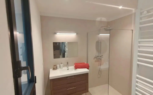 Cosy Holiday Home With Garden in Lorgues