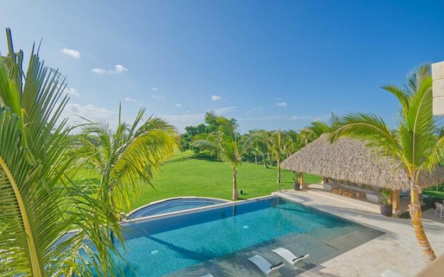 Luxury Villa With Heated Pool Jacuzzi Full Staff