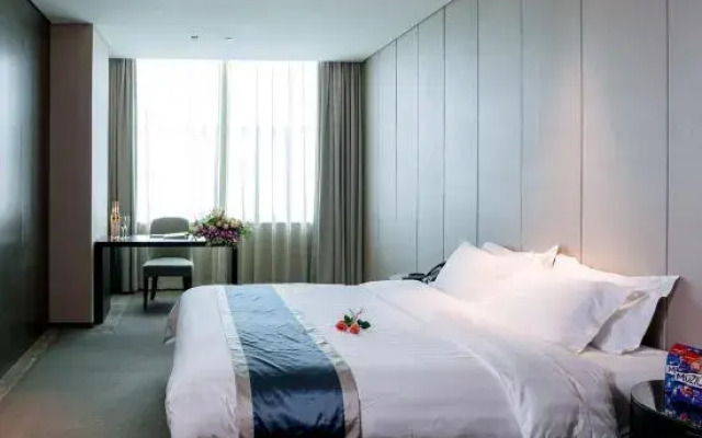Gallery Hotel