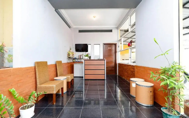 SPOT ON 2209 Solo Point Guest House Syariah