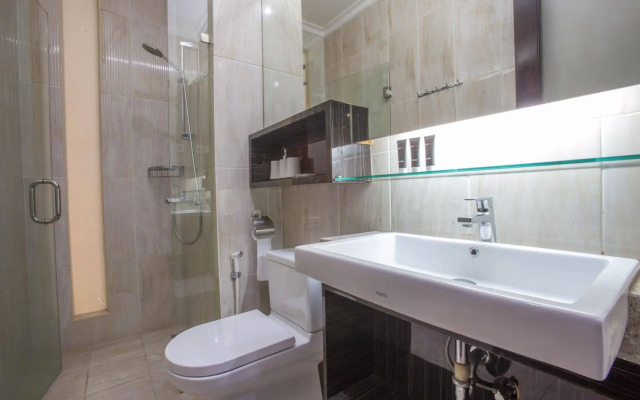 RedDoorz Plus near Pondok Indah Mall