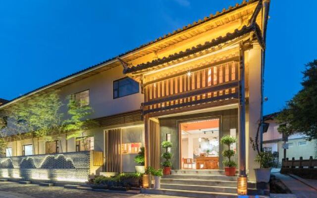 Chubo Sulang · 180° Volcano Garden View Designer Boutique Inn (Heshun Ancient Town Branch)