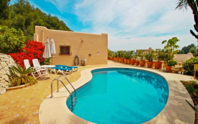 Chrisuli - well furnished villa with panoramic views in Moraira