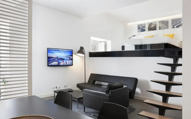 Hello Lisbon Santa Apolónia