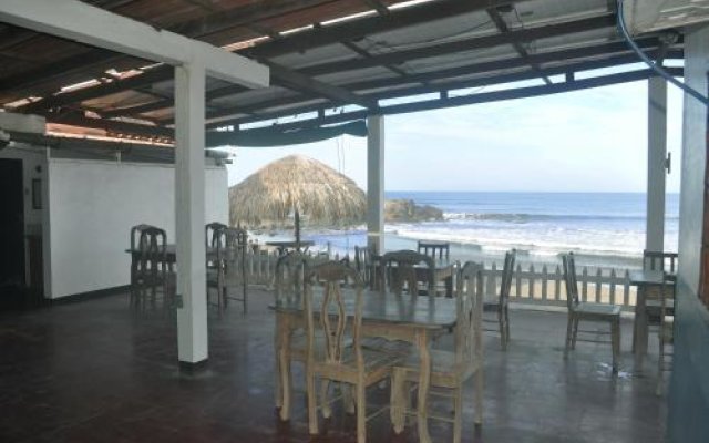 Playa Roca Hotel
