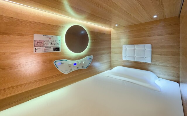 Airone Capsule Hotel