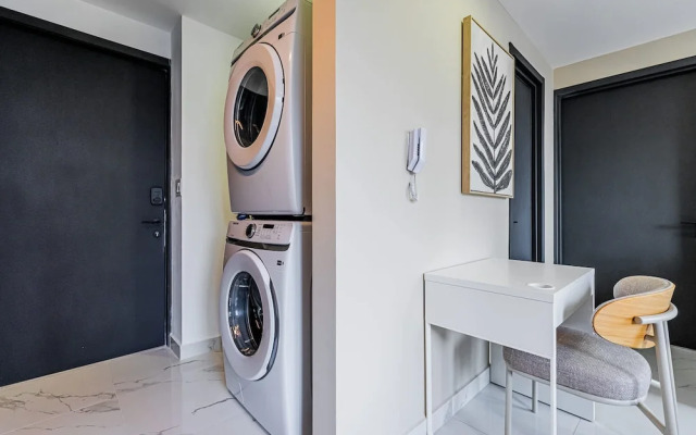w Central 1BR in Vibrant Obarrio