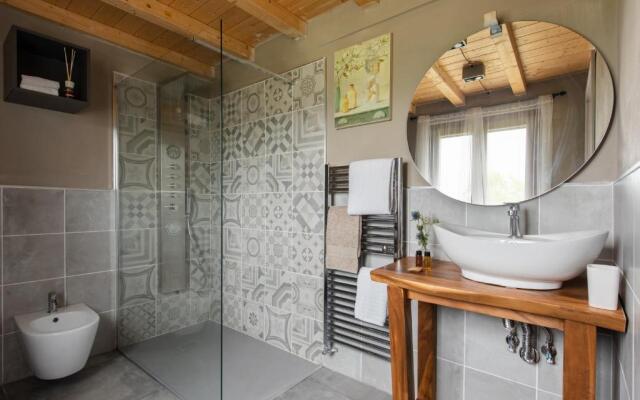 I Ginepri exclusive CountryHouse, 15pax, private pool, Aulla