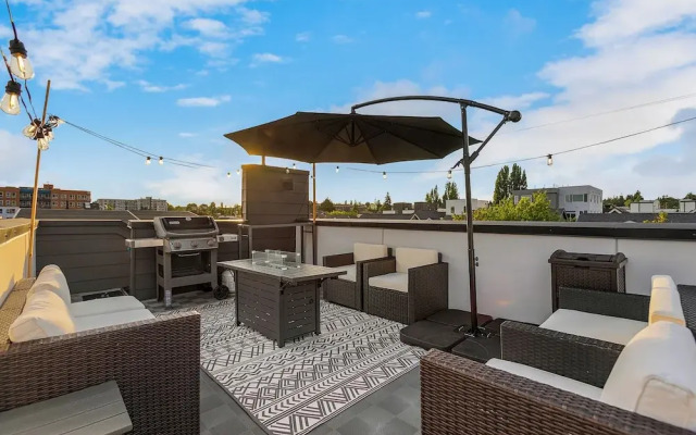 Modern Ballard Townhouse - Rooftop
