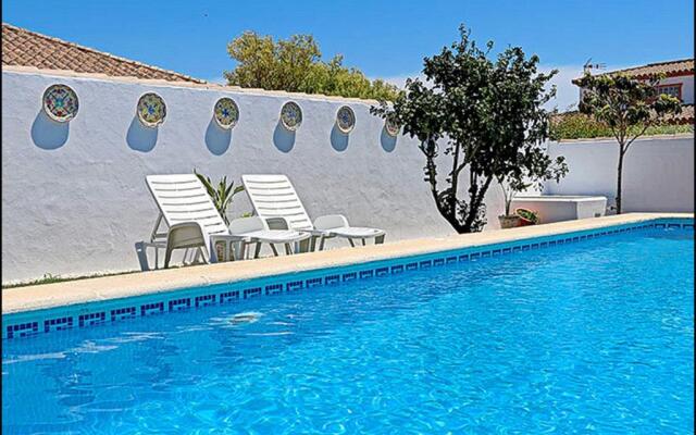 Bungalow Ramos II, con piscina compartida