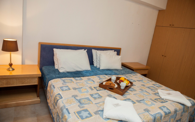 Alecos Hotel Apartments