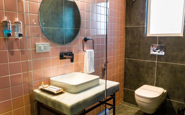 Casa Blanca LakeCity