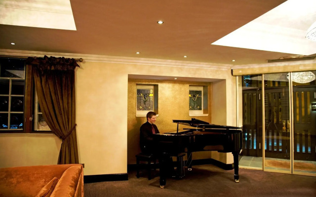 The Popinjay Hotel and Spa