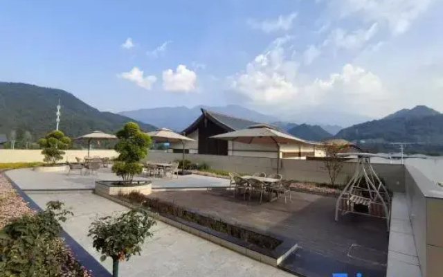 Tang Jia He Internationl Grand Hotel