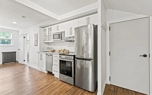 Private Apt Neardowntown Ideal for Long Stays U4