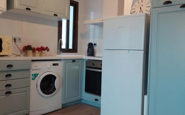 New apartment urb frontline with garage+AC+netflix