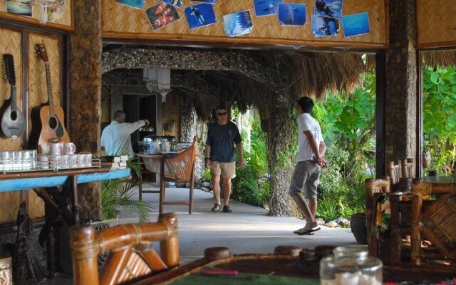 Coral Bay Beach and Dive Resort