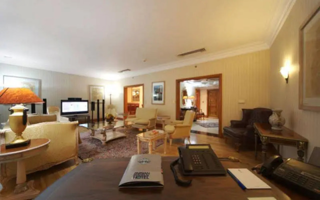 Parsian Esteghlal International Hotel