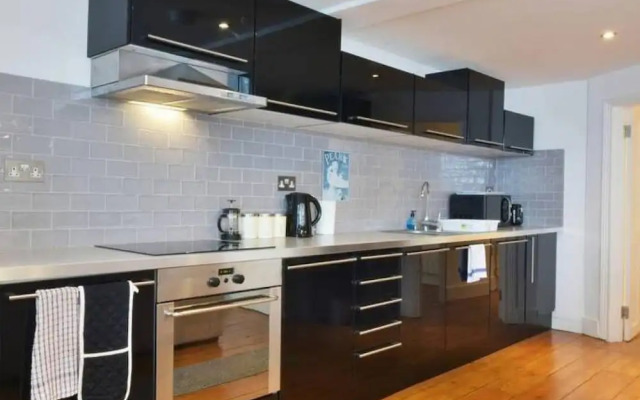 Host Stay Victoria Gardens