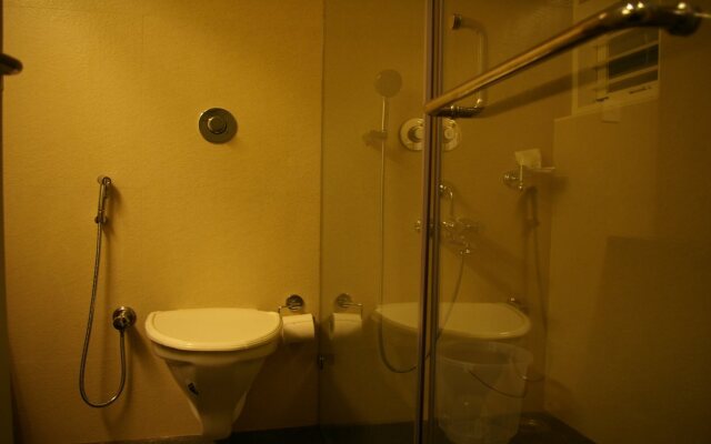 Roseline Suites - A Business Hotel