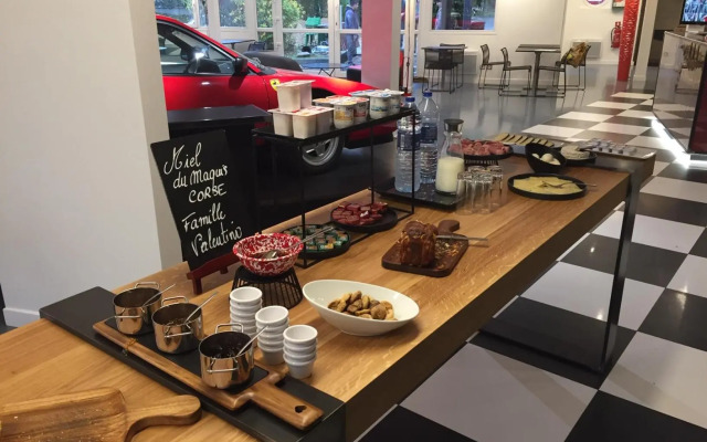 Enzo Trappes By Kyriad Direct