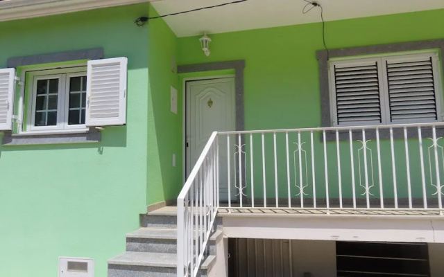 Lovely 3-bed House in Queimada Ideal for Families