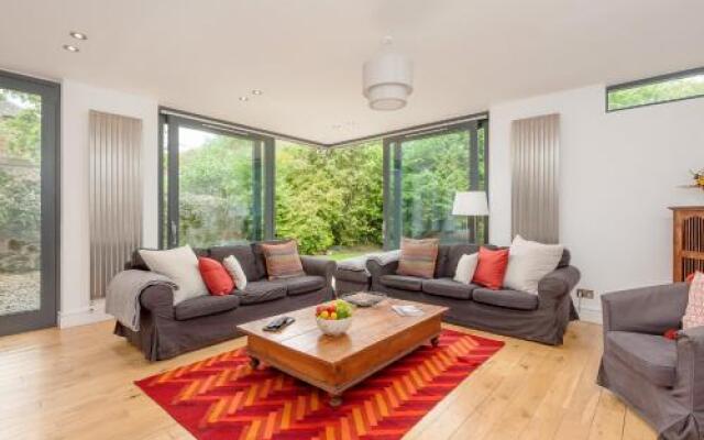 The Lochside House Residence