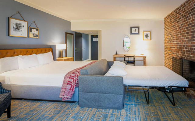 Williamsburg Lodge, Autograph Collection