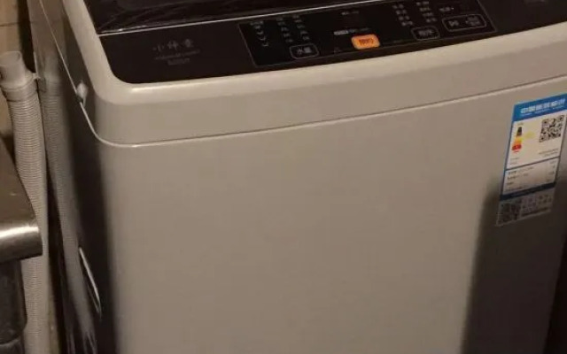 Tiantian Fishing Port Ceramics Hotel (Jingdezhen People's Square High-speed Railway Station)