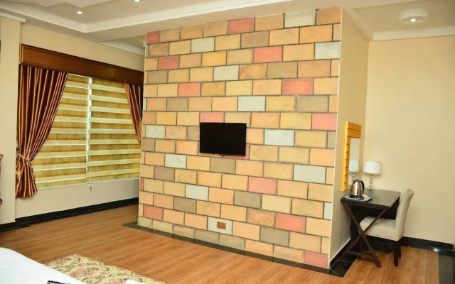 LJ Grand Resort