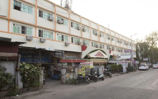 Kamini Hotel