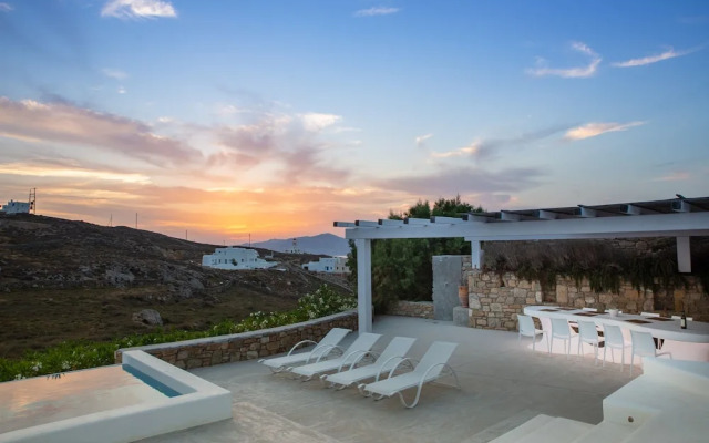 Glorious Aegean View Pool Villa Pharos