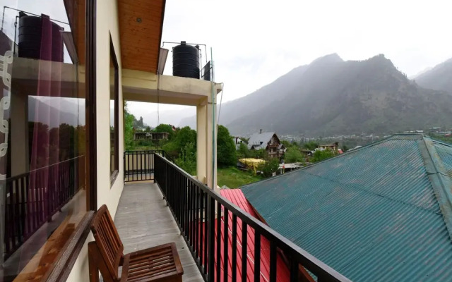 OYO 14741 Home Pleasant Studio at Kanyal Road
