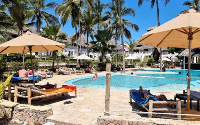 Paradise Beach Resort