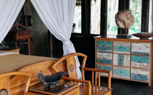 Most Exotic Beachfront Villa Keong