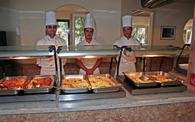 Eri Beach Hotel